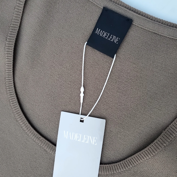 Madeleine long dress in Olive Green. 6 - Picture 2 of 14